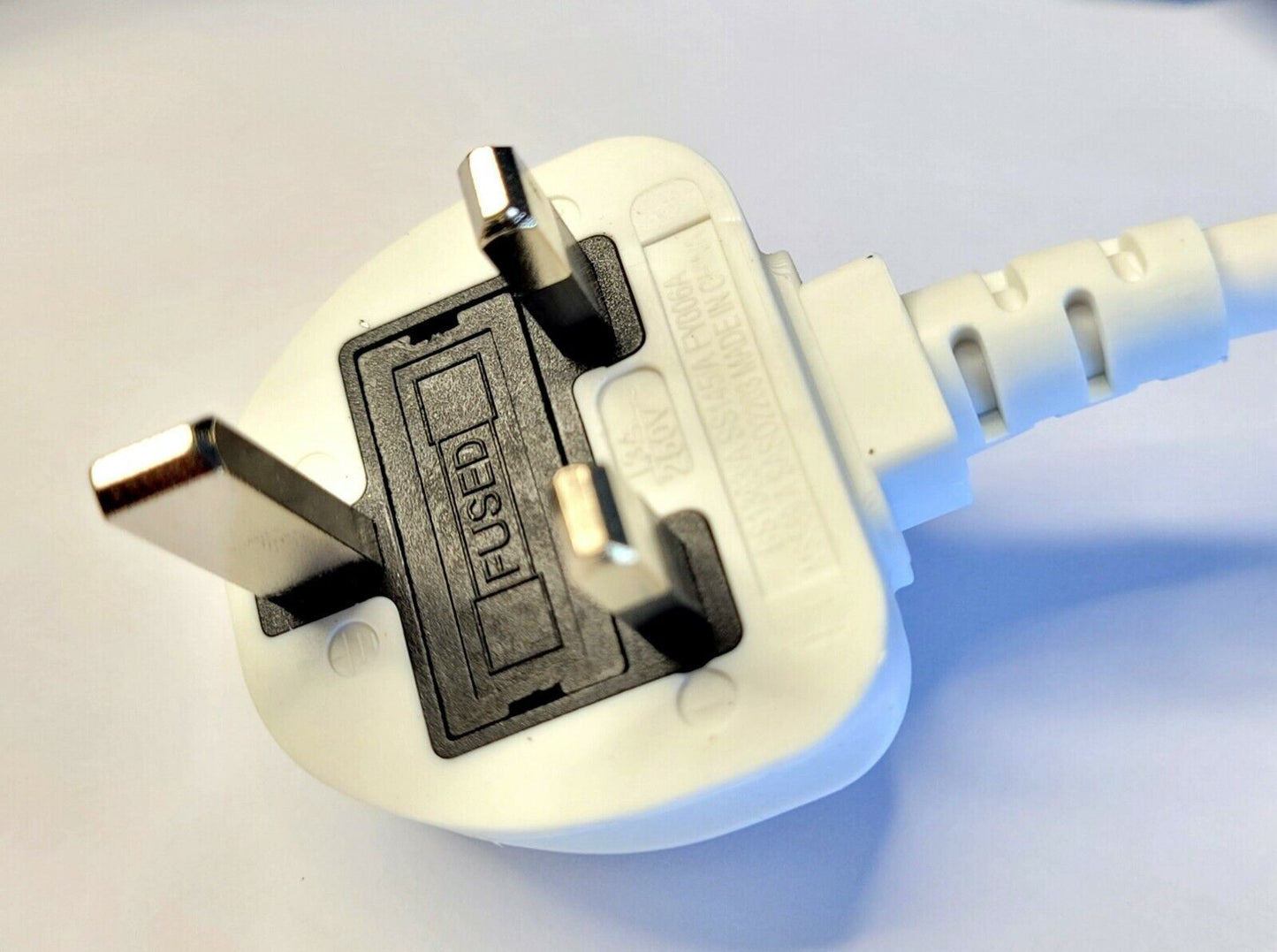 Extension Lead 3 Gang Socket 1/2 Meter Cable Electric UK Mains Plug 3001083