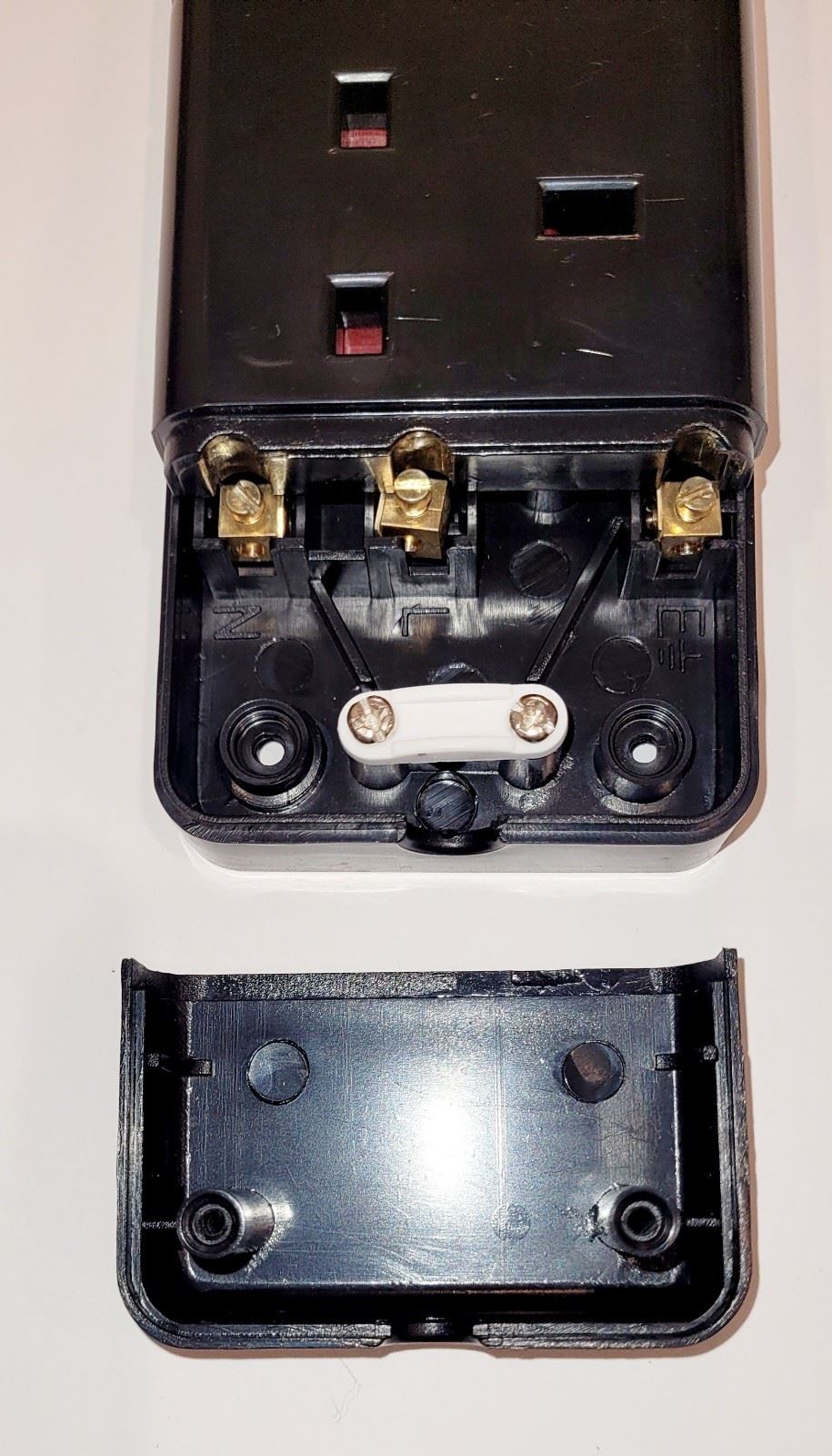 Socket 6 Gang 240 Volt For Extension Lead Cable Electric Power Plug 16 Amp 240V