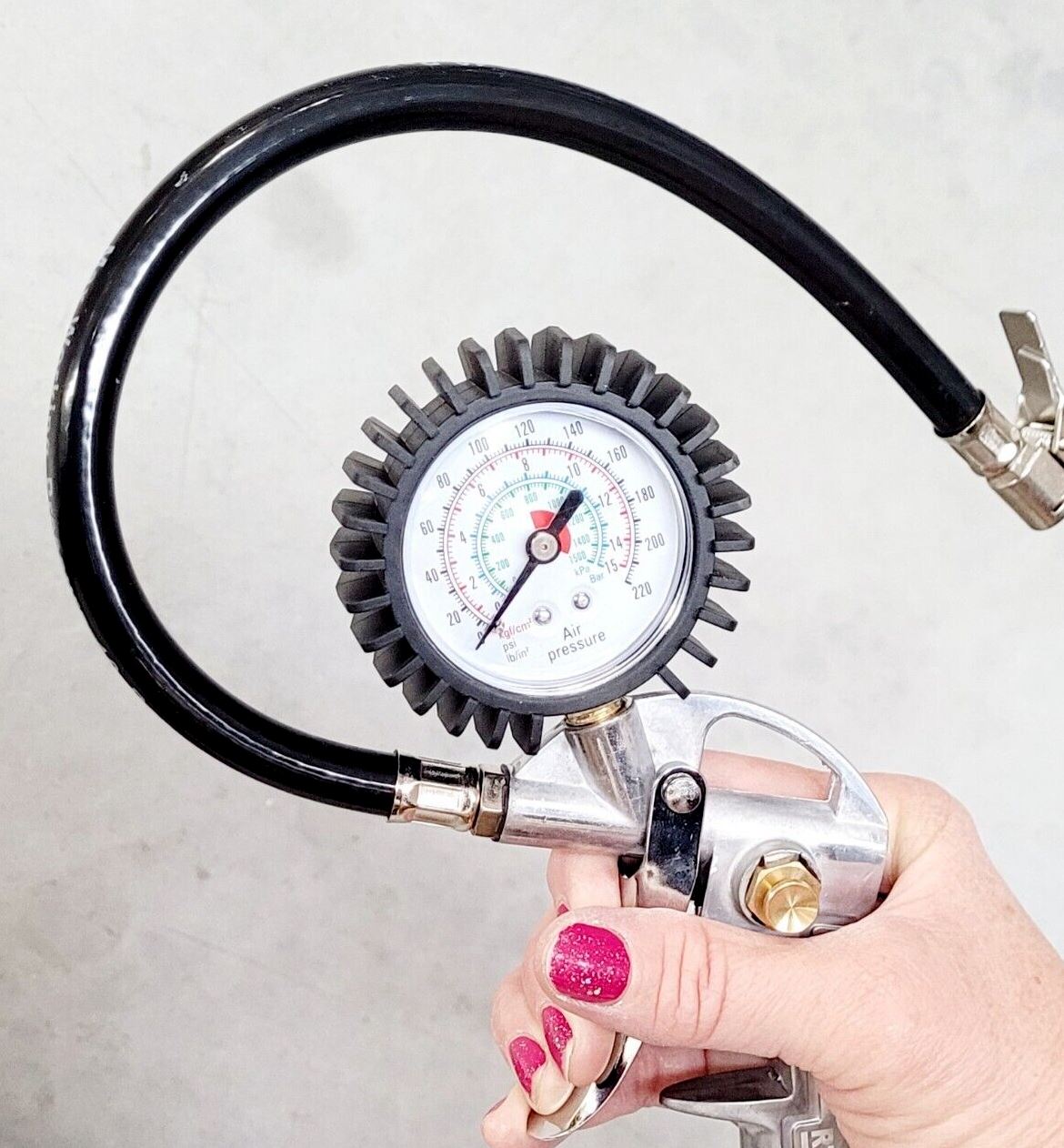 Tyre Inflator Pressure Gauge For Compressor Air Tool Car Truck Push On Hose 7001031